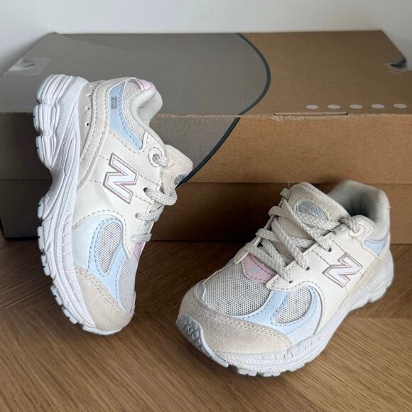 New Balance 2002 R Sea Salt/Pink/Ice Blue Toddler Sneakers - SZ 7 C - Picture 1 of 15